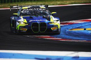 Valentino Rossi logra la victoria en la carrera del GTWC en Misano
