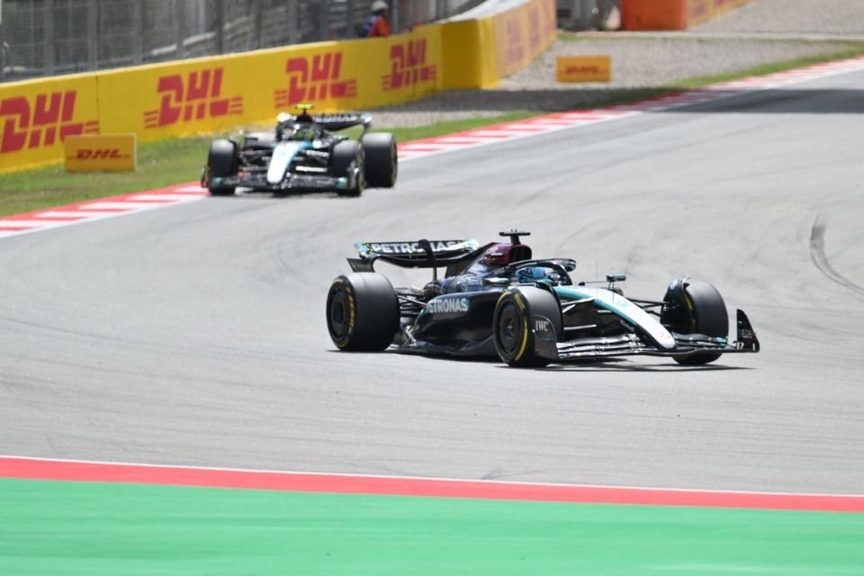George Russell, Mercedes F1 W15, Lewis Hamilton, Mercedes F1 W15