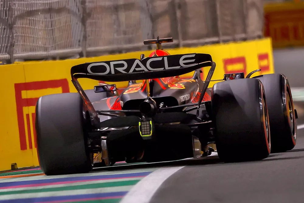 Red Bull RB19 single element beam wing