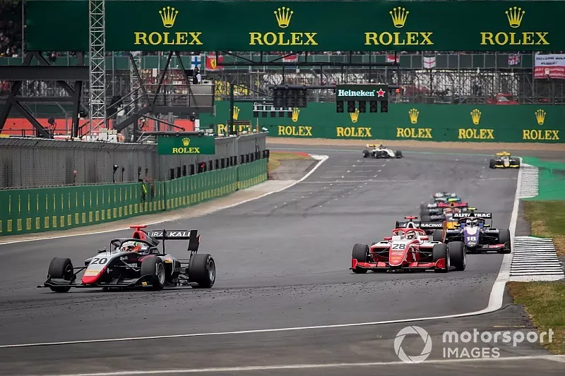 Leonardo Pulcini, Hitech Grand Prix , Robert Shwartzman, PREMA Racing 