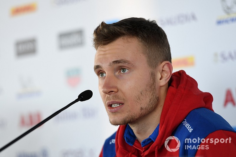 Sirotkin, SMP Racing LMP1'de Isaakyan'ın yerini aldı