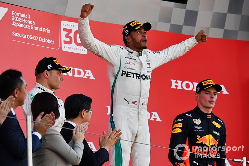Hamilton apunta a su quinto campeonato tras ganar en Japón