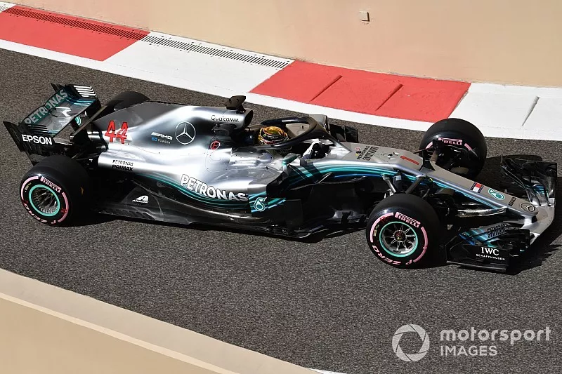 Lewis Hamilton, Mercedes-AMG F1 W09, carries the #1 on the nose cone 