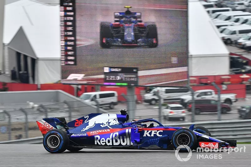Brendon Hartley, Toro Rosso STR13 et Pierre Gasly, Toro Rosso STR13 sur l'&eacute;cran 