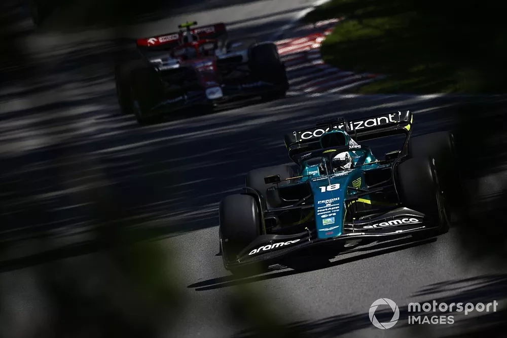 Lance Stroll, Aston Martin AMR22, Zhou Guanyu, Alfa Romeo C42