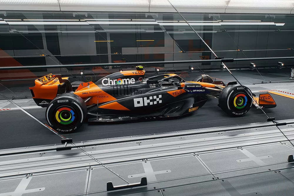 https://cdn-7.motorsport.com/images/amp/0ZRQ1B40/s1000/lando-norris-mclaren-livery.webp