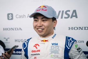 【F1】岩佐歩夢 選手サイン　早い者勝ち 岩佐歩夢、F1日本GPのFP1走行。チームは好評価「乗っていて