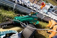 VIDEO Suzuka S&uacute;per F&oacute;rmula: Accidente pone fin a la carrera