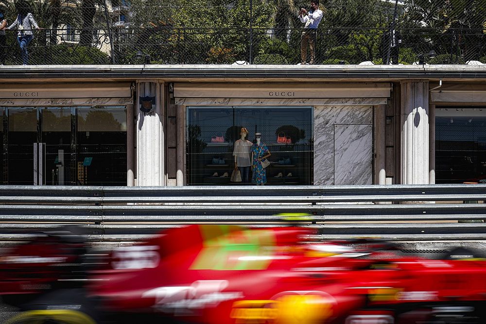 Carlos Sainz Jr., Ferrari SF21