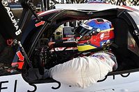 Montoya manda con pista mojada en Mid-Ohio