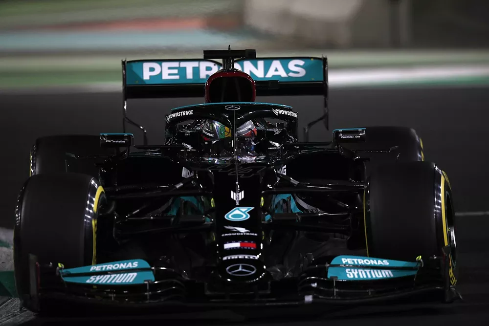 Lewis Hamilton, Mercedes W12