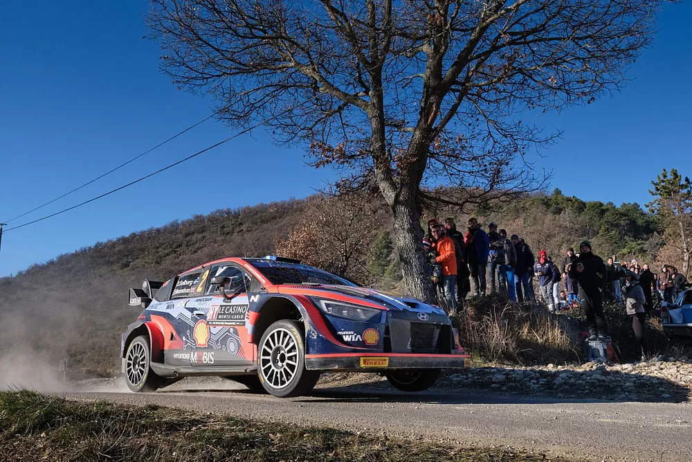 Oliver Solberg, Elliott Edmondson, Hyundai World Rally Team Hyundai i20 N Rally1