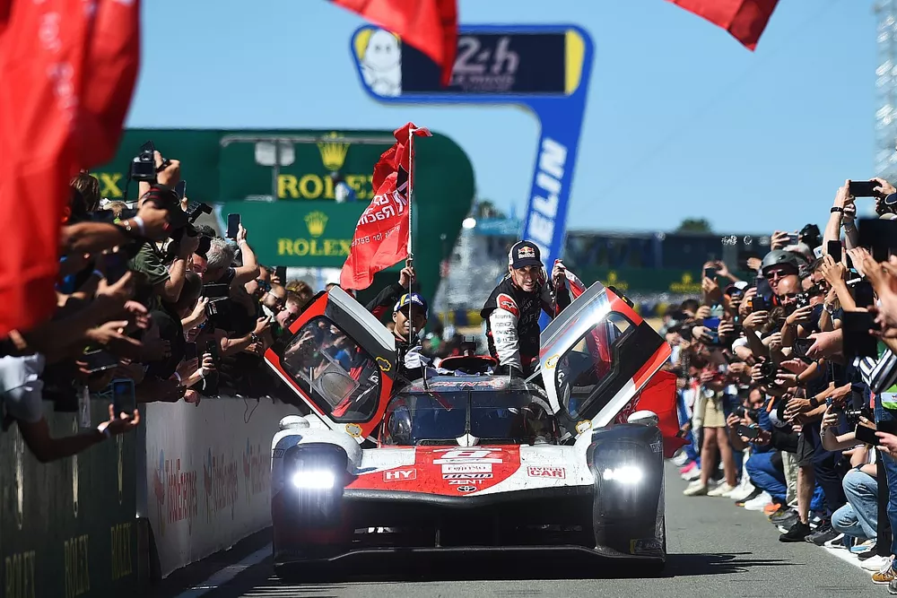トヨタ、ル・マン24時間レース5連覇達成！ 平川亮の8号車が総合優勝、7