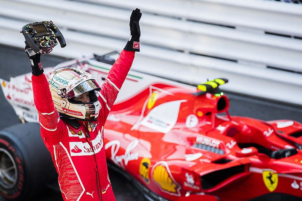 El ganador Sebastian Vettel, Ferrari