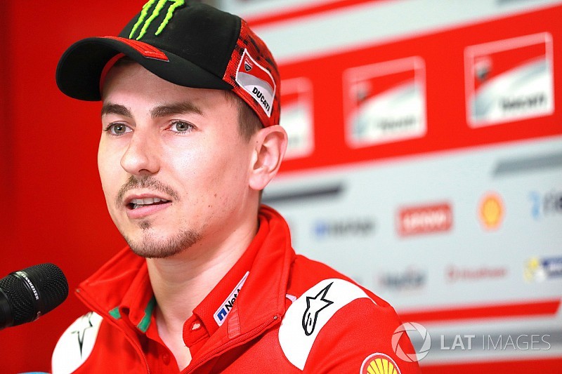 Lorenzo 2019-ben szatellit Yamahára válthat