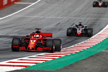 Vettel: F1'in ceza kültürü yarışmamızı engelliyor