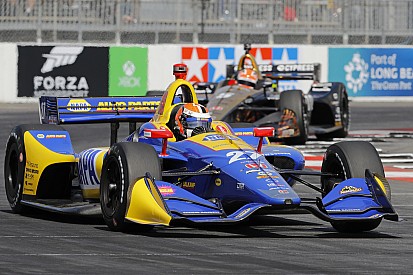 IndyCar Long Beach: Rossi troeft Penske-wagens af voor pole