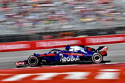 A Red Bull a Toro Rosso versenyzőit kérdezi a Honda motorjáról