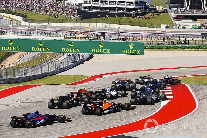 Nico Hulkenberg, Renault Sport F1 Team RS17, Stoffel Vandoorne, McLaren MCL32, Brendon Hartley, Scud