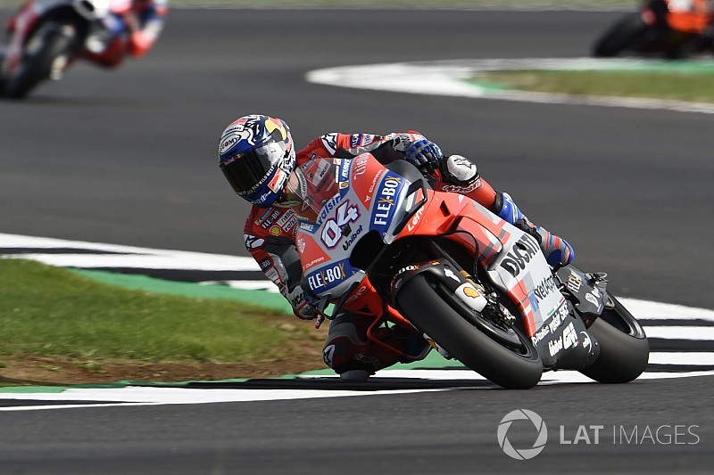 La Ducati de Dovizioso domina el primer día en Silverstone
