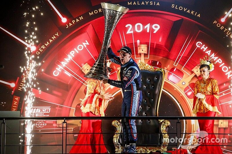 Campe&oacute;n Norbert Michelisz, BRC Hyundai N Squadra Corse Hyundai i30 N TCR