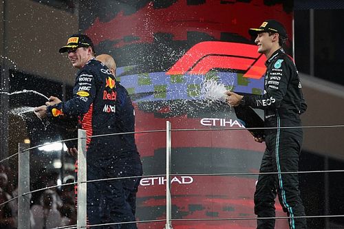 Russell no est&aacute; "desesperado" y se inspira en Verstappen