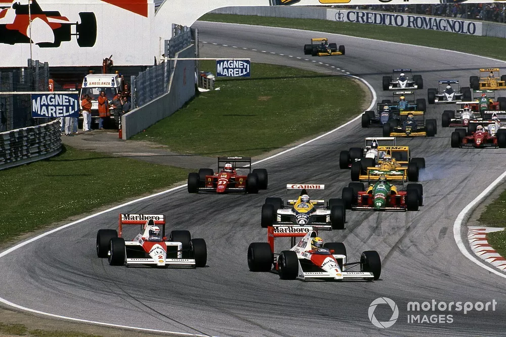 Winner Ayrton Senna, McLaren MP4/5 inside Alain Prost, McLaren MP4/5