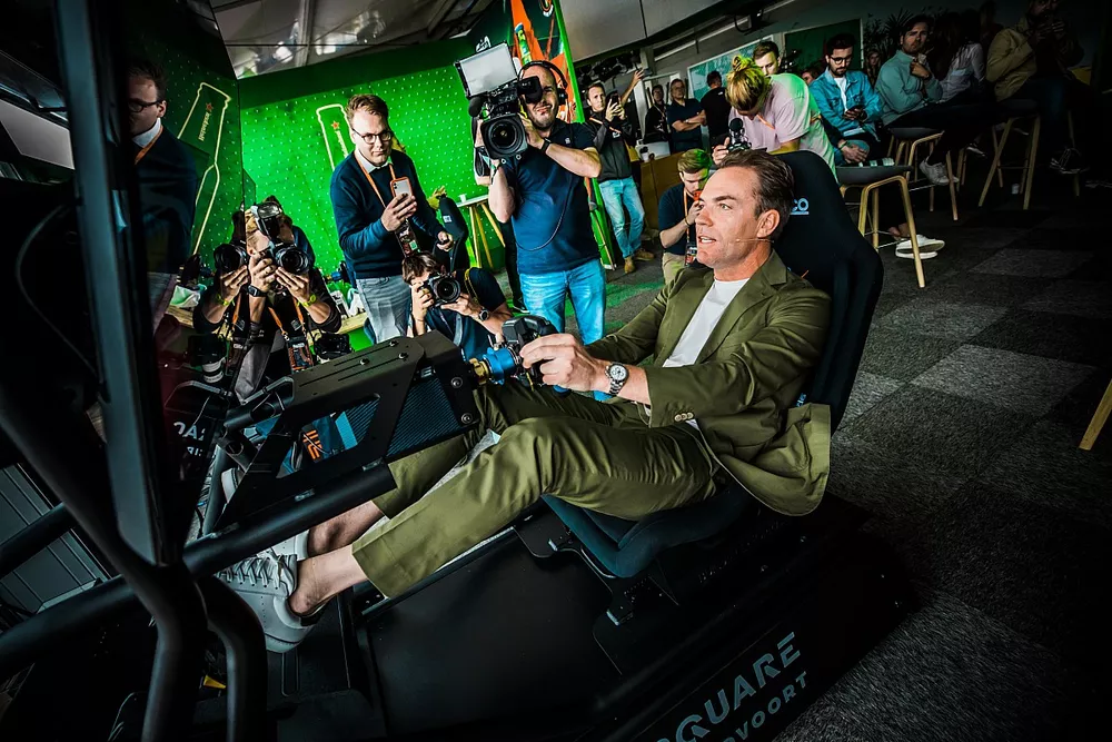 Robert Doornbos in de simulator