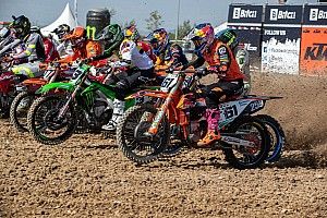 Prado se va al suelo en el MXGP de Afyon, pero limita da&ntilde;os