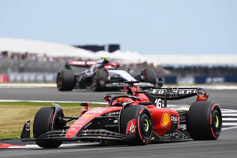 Charles Leclerc, Ferrari SF-23, Yuki Tsunoda, AlphaTauri AT04