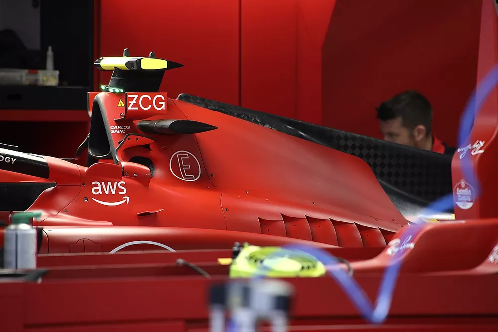 Ferrari SF-23, cubierta de motor