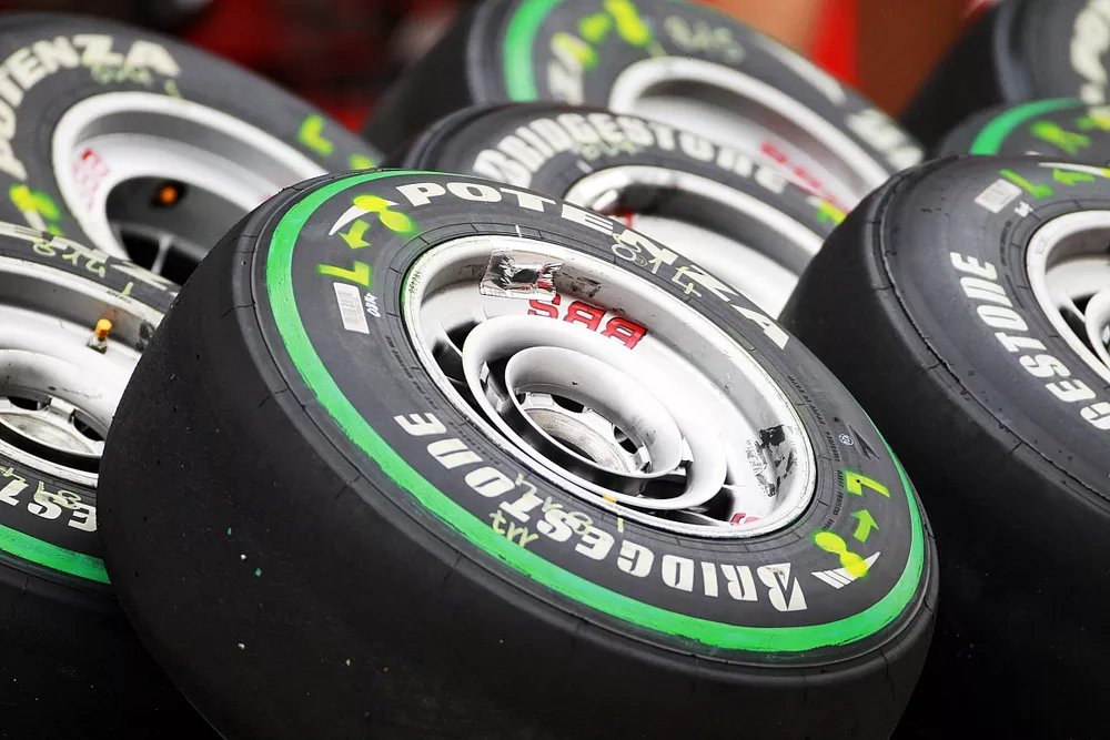 Bridgestone tyres.
Formula One World Championship, Rd 17, Korean Grand Prix, Qualifying Day, Korea International Circuit, Yeongam, South Korea, Saturday 23 October 2010.