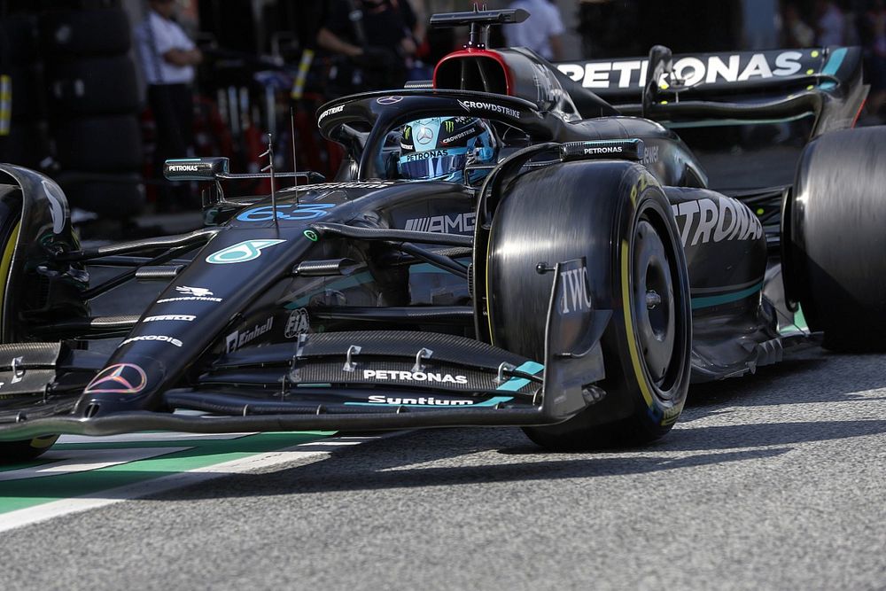 George Russell, Mercedes F1 W14, in the pit lane