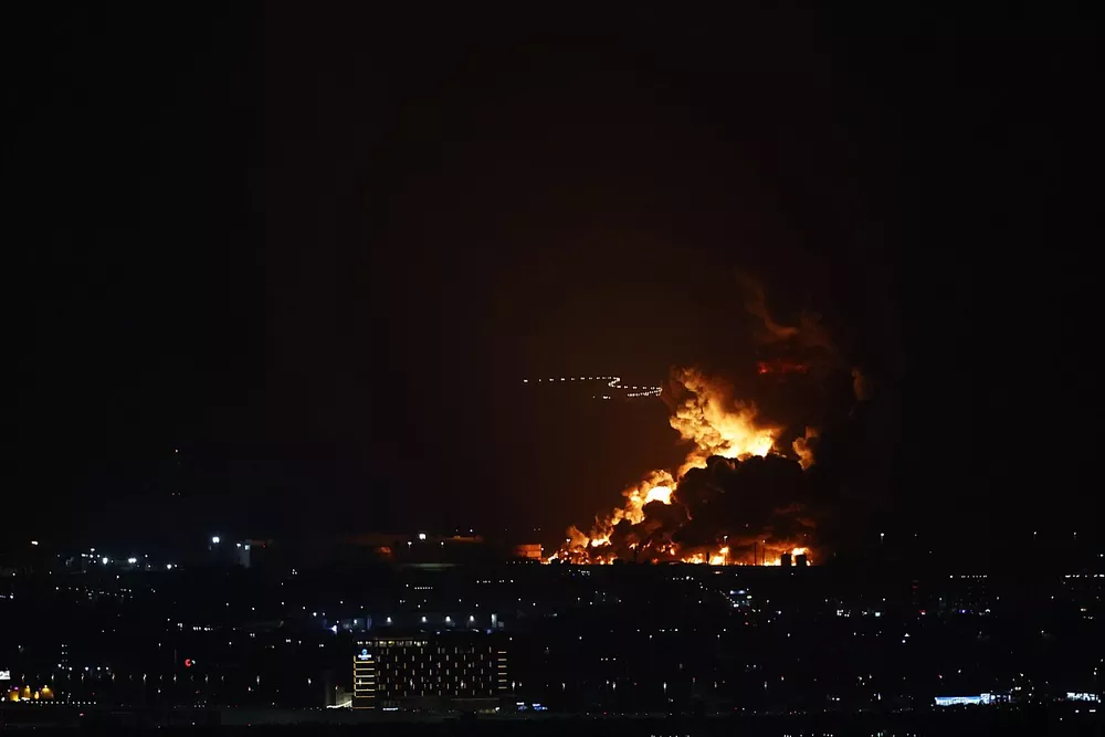 Een brand in Jeddah buiten het circuit