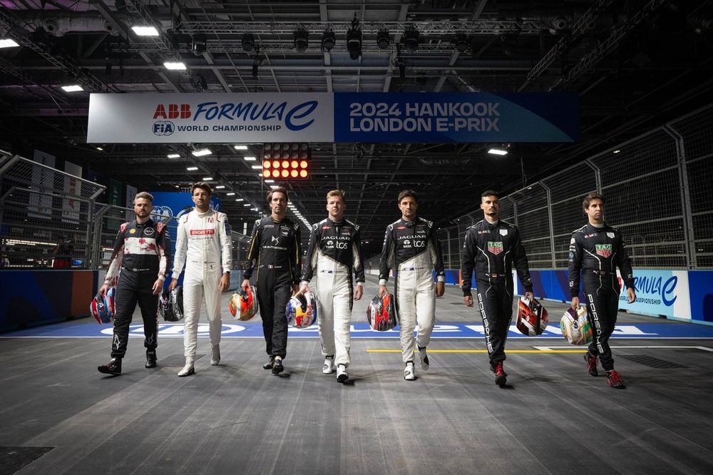 The title contenders: Oliver Rowland, Nissan Formula E Team, Jake Dennis, Andretti Global, Jean-Eric Vergne, DS Penske, Nick Cassidy, Jaguar TCS Racing, Mitch Evans, Jaguar Racing , Pascal Wehrlein, Porsche, Antonio Felix da Costa, Porsche 