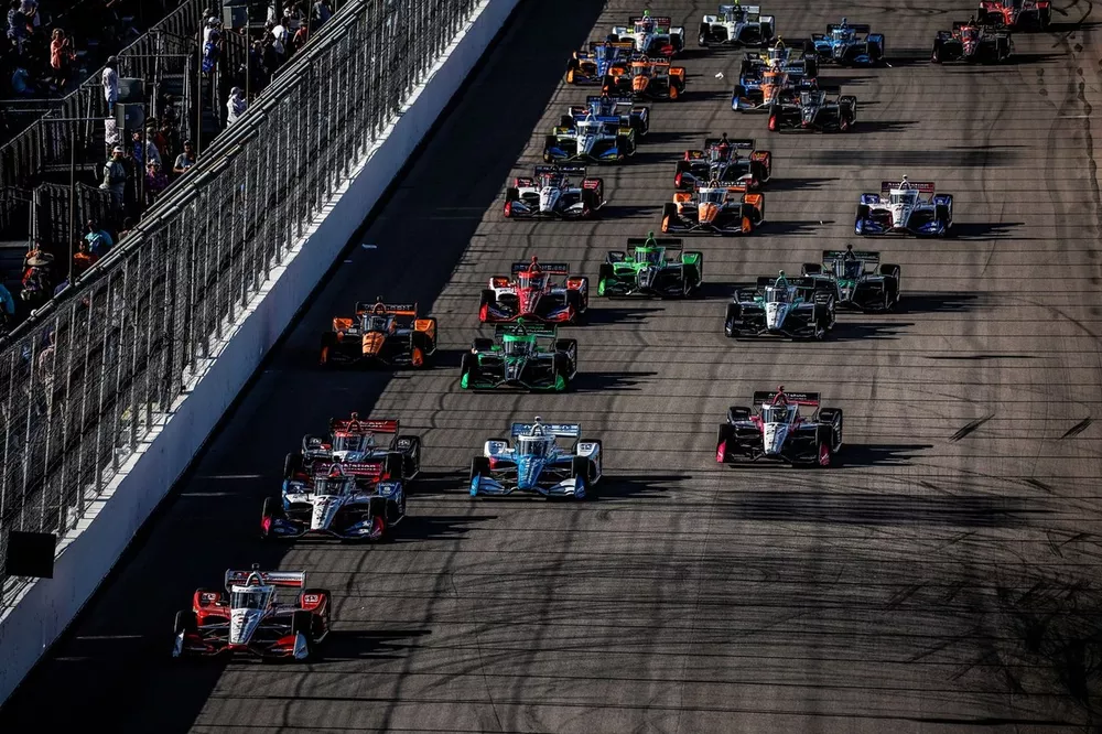 Scott McLaughlin, Team Penske Chevrolet, David Malukas, Meyer Shank Racing Honda, Josef Newgarden, Team Penske Chevrolet, start, Will Power, Team Penske Chevrolet, Kyle Kirkwood, Andretti Global Honda