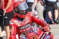 Marc y Alex M&aacute;rquez se desaf&iacute;an entre bromas para la carrera sprint