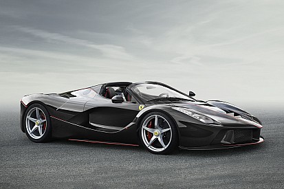 Video: Sebastian Vettel verkent het verleden in LaFerrari Aperta