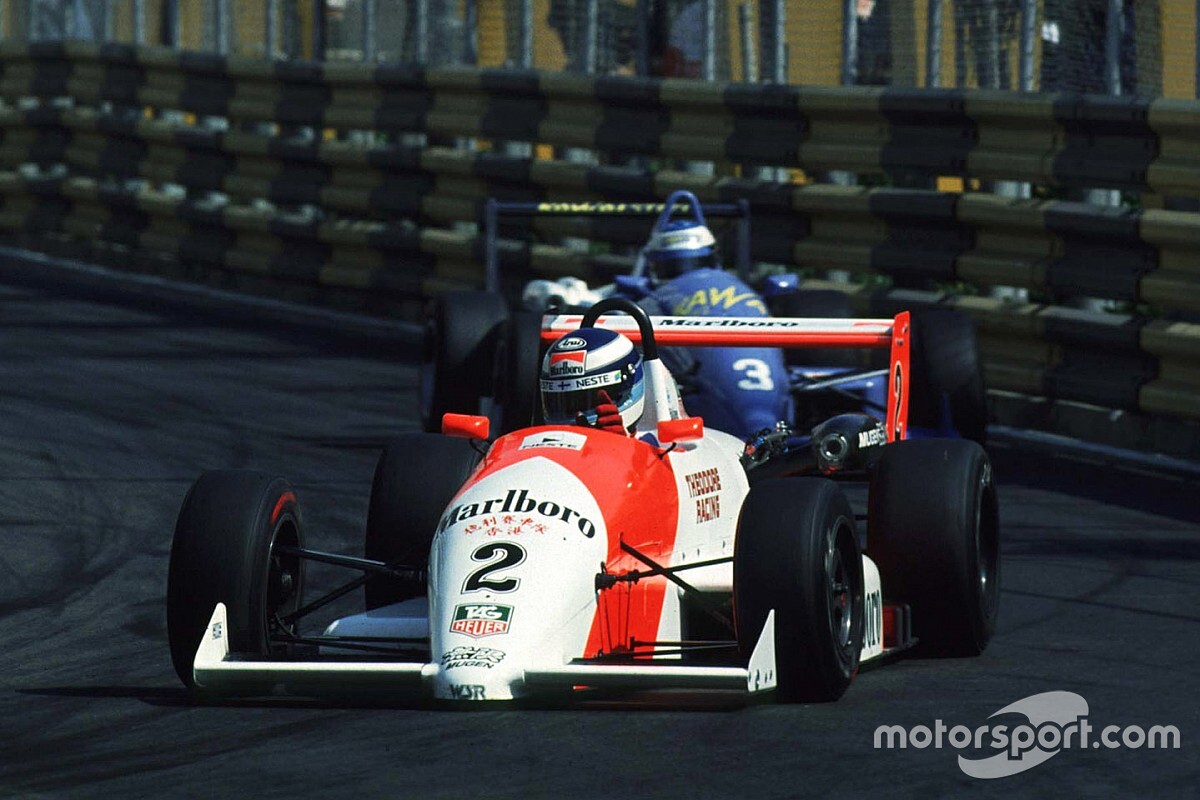 VIDEO: Schumacher vs. Hakkinen gran duelo en Macao 1990