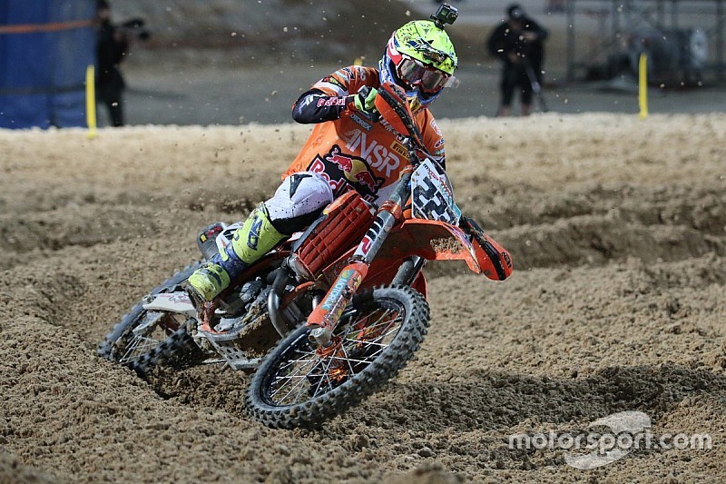 Cairoli y Jonass dominan el GP de Qatar de MXGP