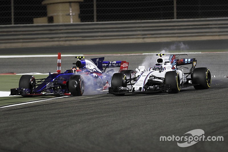 Sainz gets three-place grid penalty for Russia