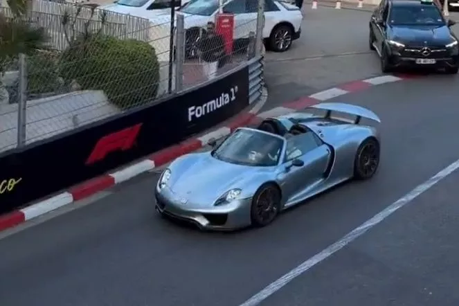 Alonso M&oacute;naco Porsche 918 Spyder