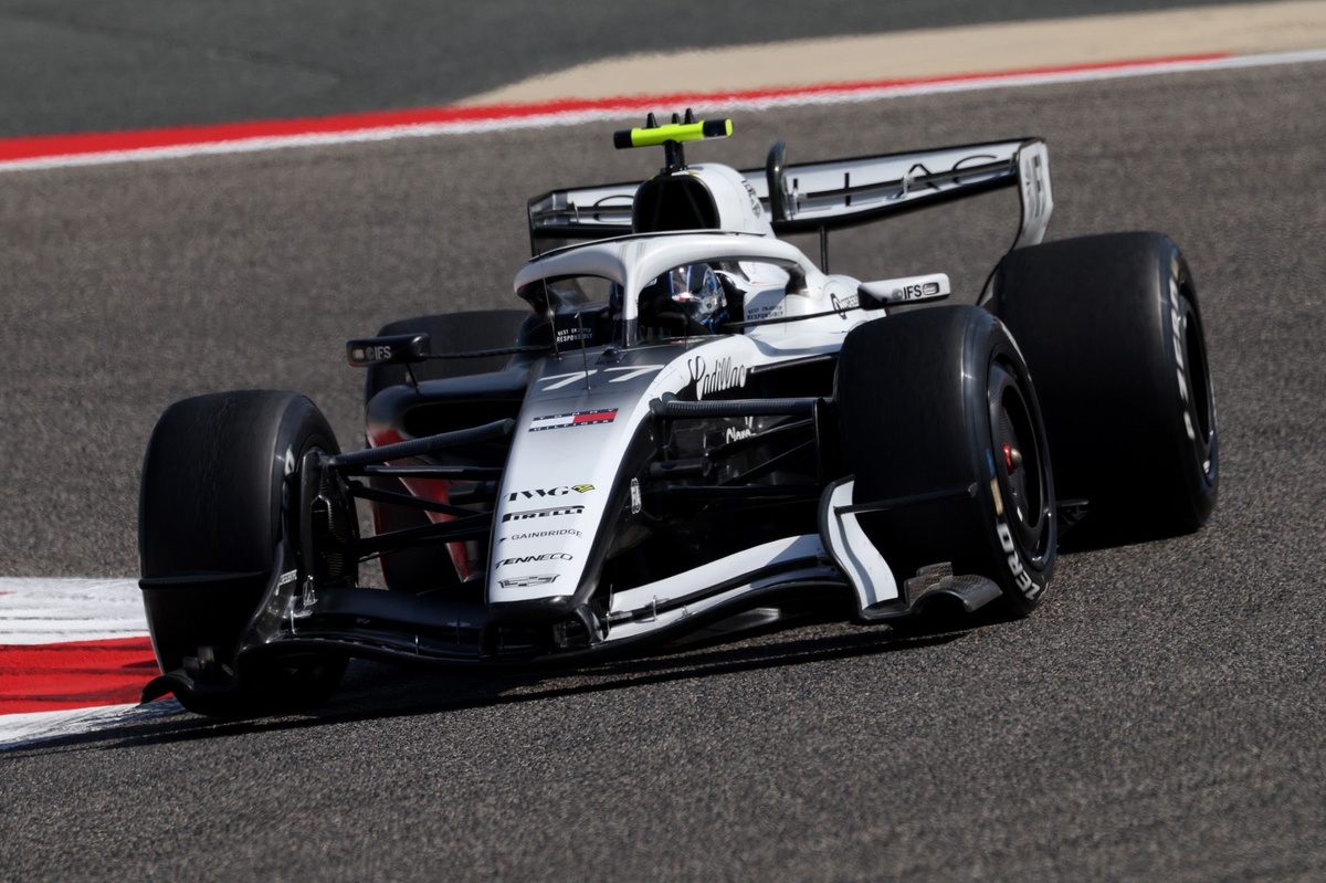 F1 | Cadillac: la prima vettura si chiama MAC-26 in onore di Mario Andretti