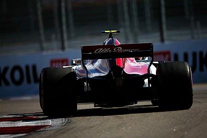 Alfa Romeo Racing renk düzenini değişiyor mu?