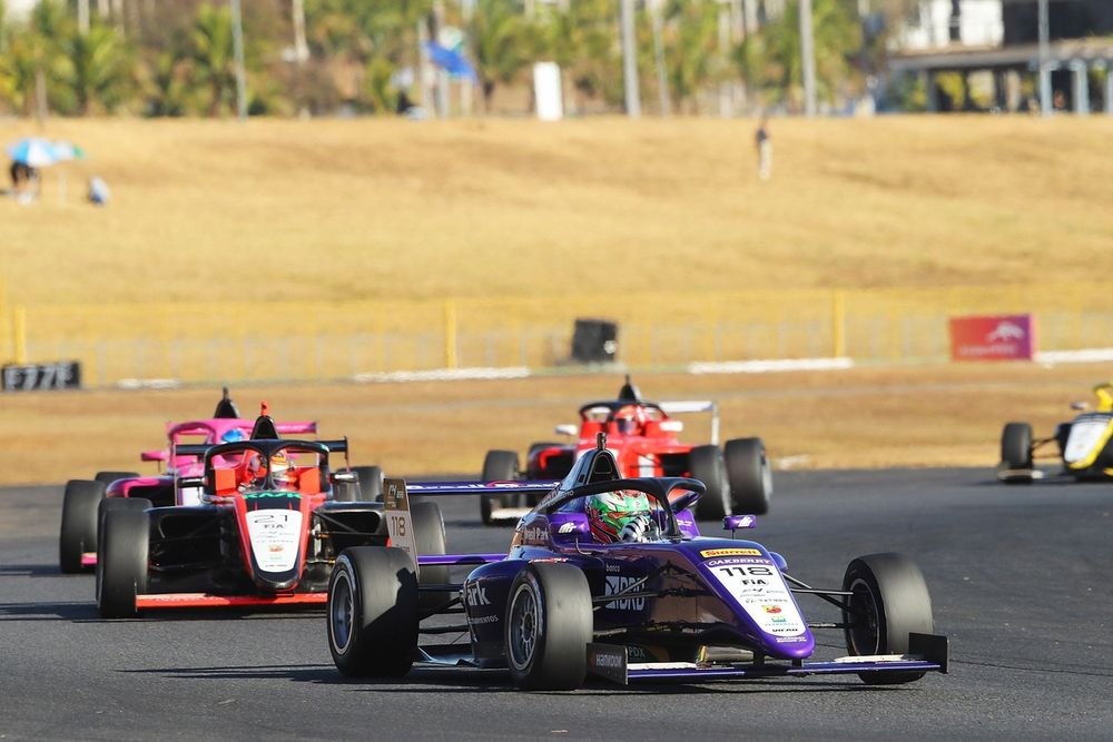 Matheus Comparatto; F4 Brasil