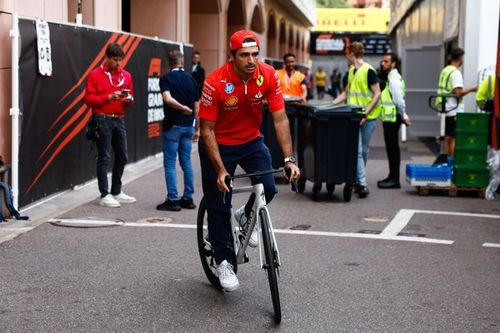 F1: Sainz tem boas conversas com Williams em meio a dúvida sobre Audi e 'negativas' de Red Bull e Mercedes