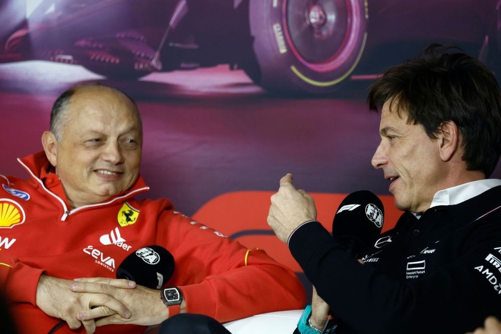 Frederic Vasseur, Team Principal and General Manager, Scuderia Ferrari, Toto Wolff, Team Principal and CEO, Mercedes-AMG F1 Team, in the Press Conference 