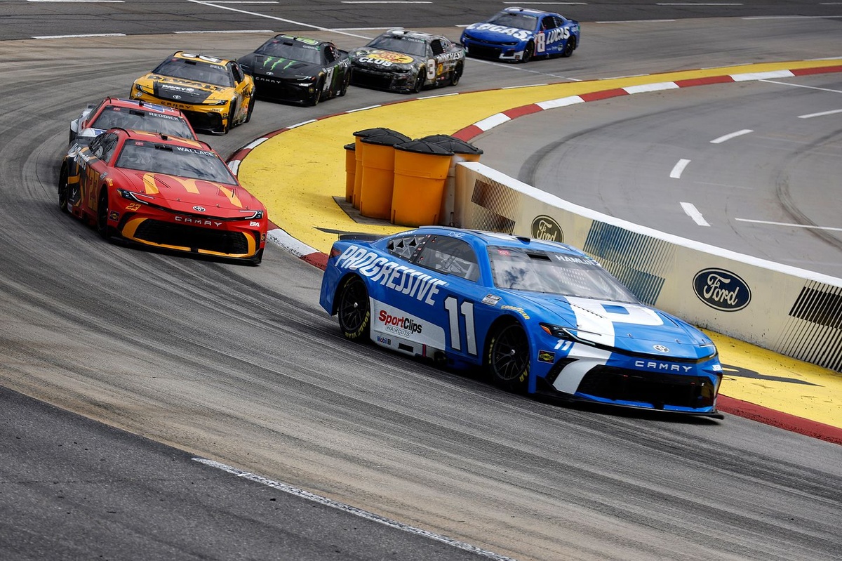 How to watch NASCAR 2026 at Martinsville: Weekend schedule, start time, TV