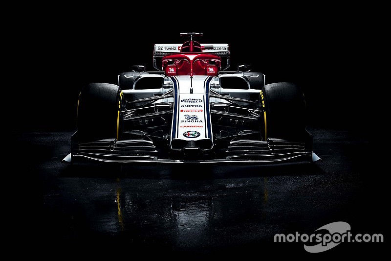 Stúdiófotókon is az új Alfa Romeo: Räikkönen F1-es gépe