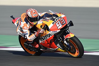Marquez ondanks crash snelste in derde sessie, ook Lorenzo tegen de vlakte